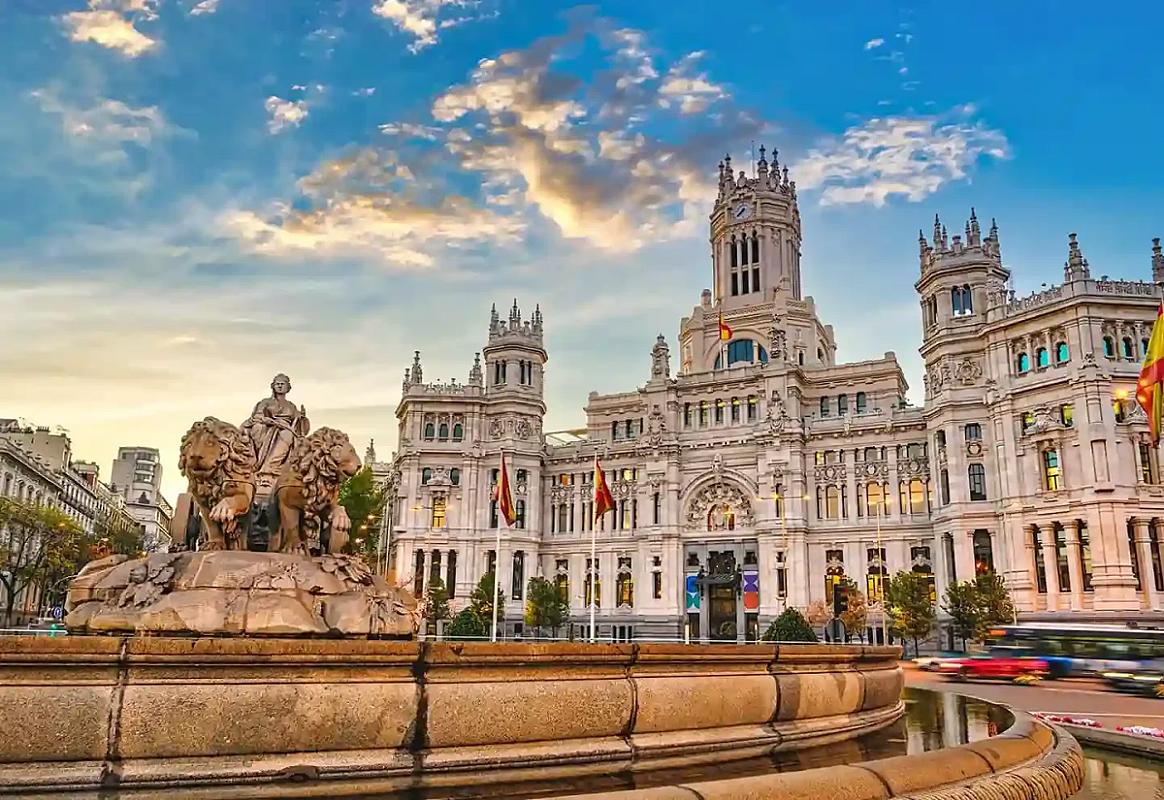 Plaza de Cibeles fountain and palace in Madrid